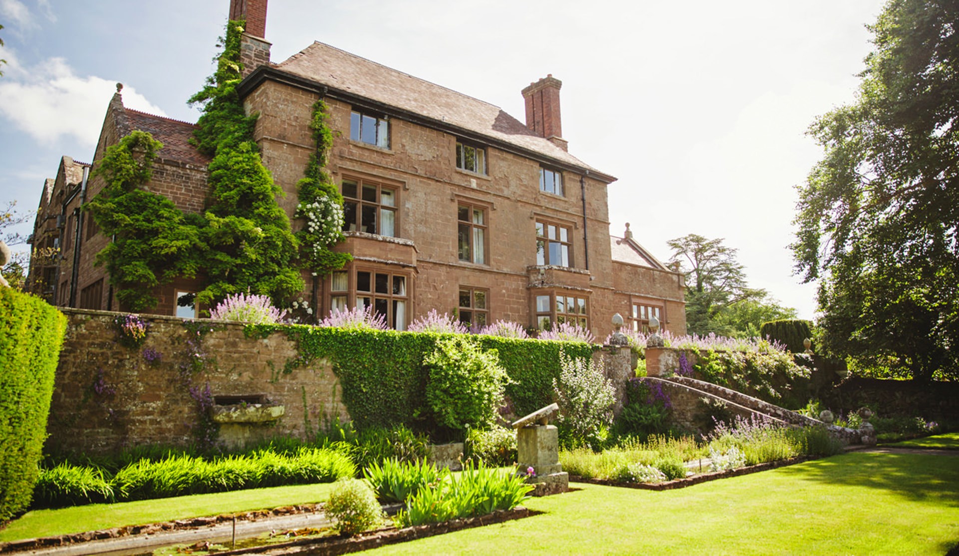How Caple Court